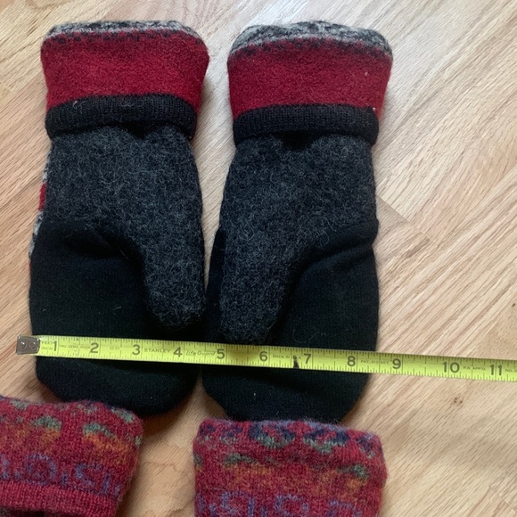 Upcycled Wool Sweater Mittens Women’s Medium - Picture 9 of 9